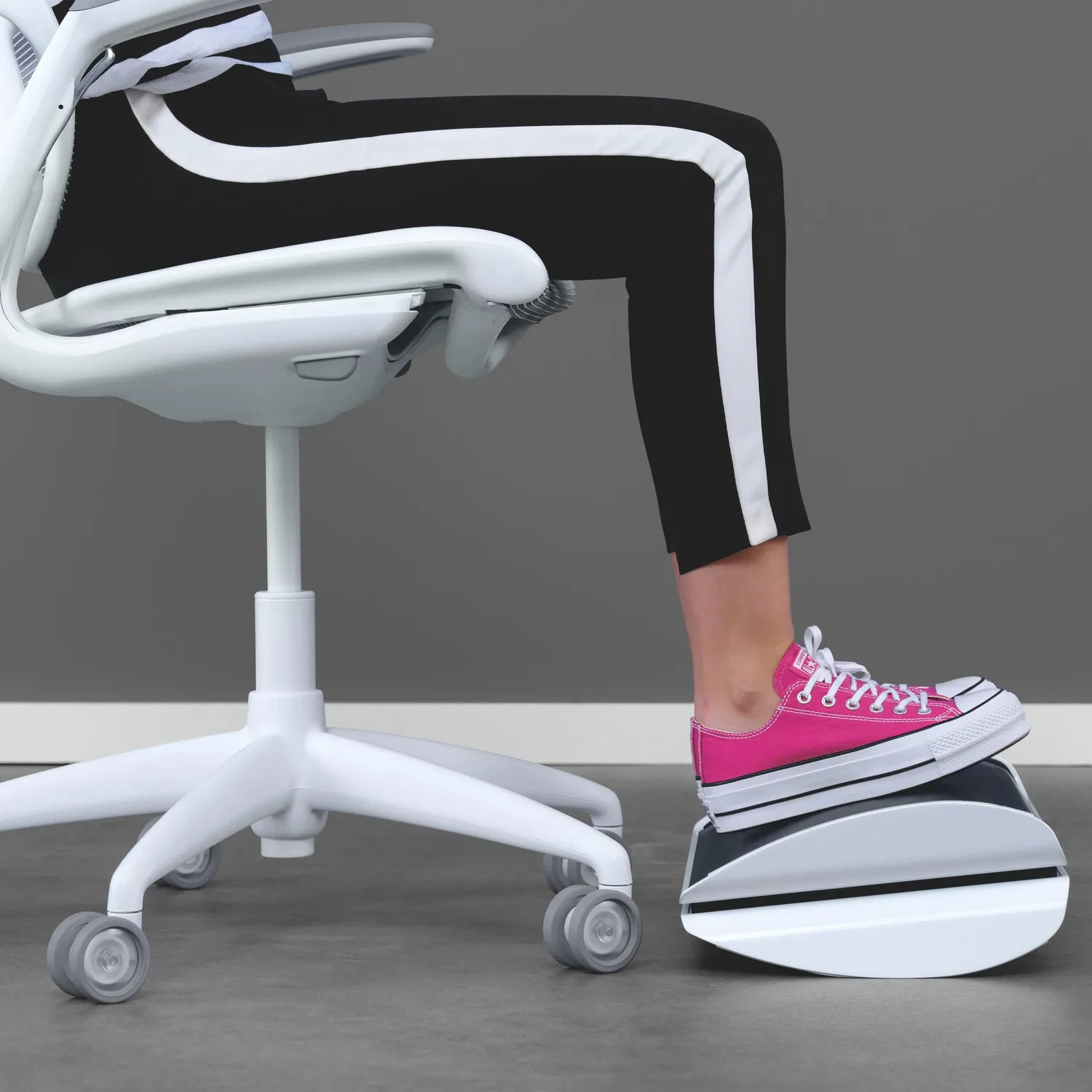 Leitz Ergo WOW 65030095 poggiapiedi ergonomico nero bianco