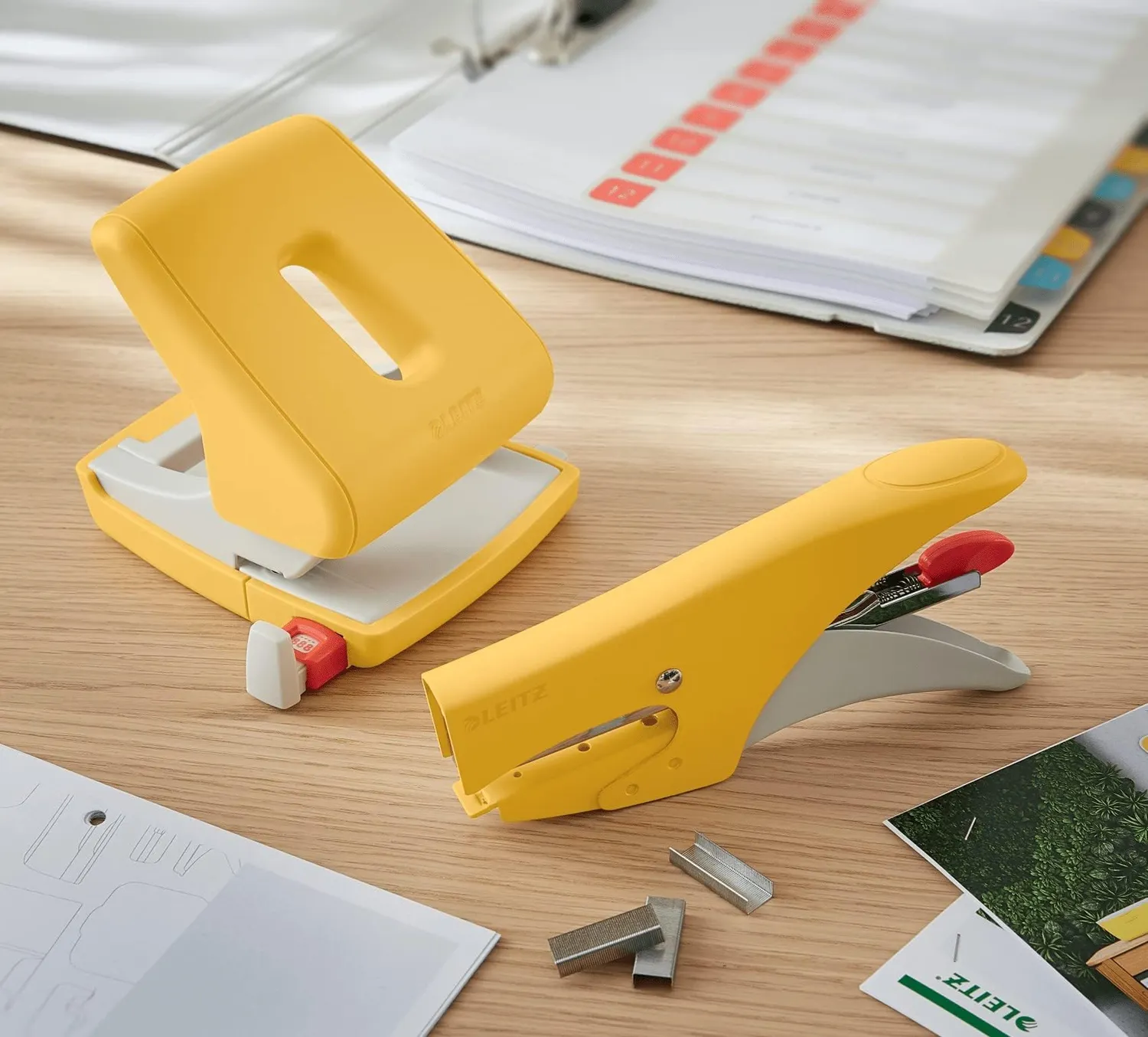 Leitz Cosy 56450019 cucitrice a pinza giallo caldo 15 fogli