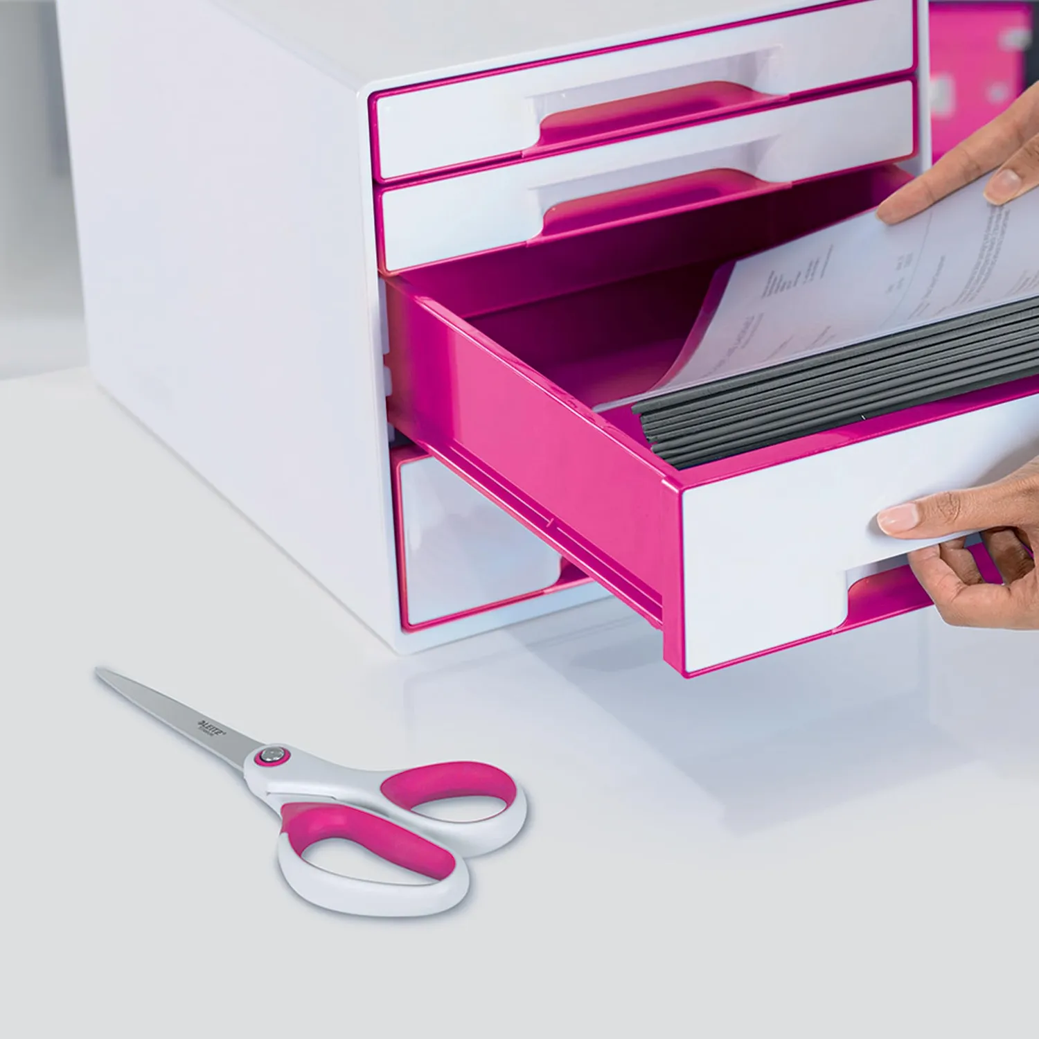 Leitz WOW 53192023 forbici titanio fucsia ambidestre