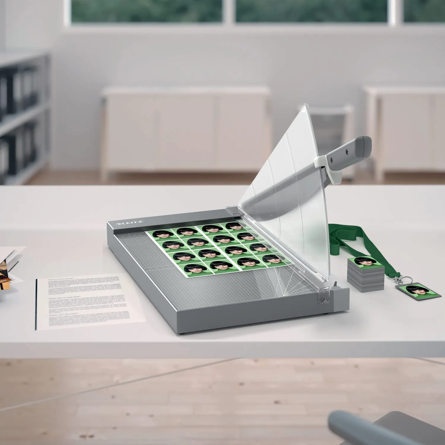 Leitz Precision Pro taglierina ghigliottina A4+ 25 fogli vetro