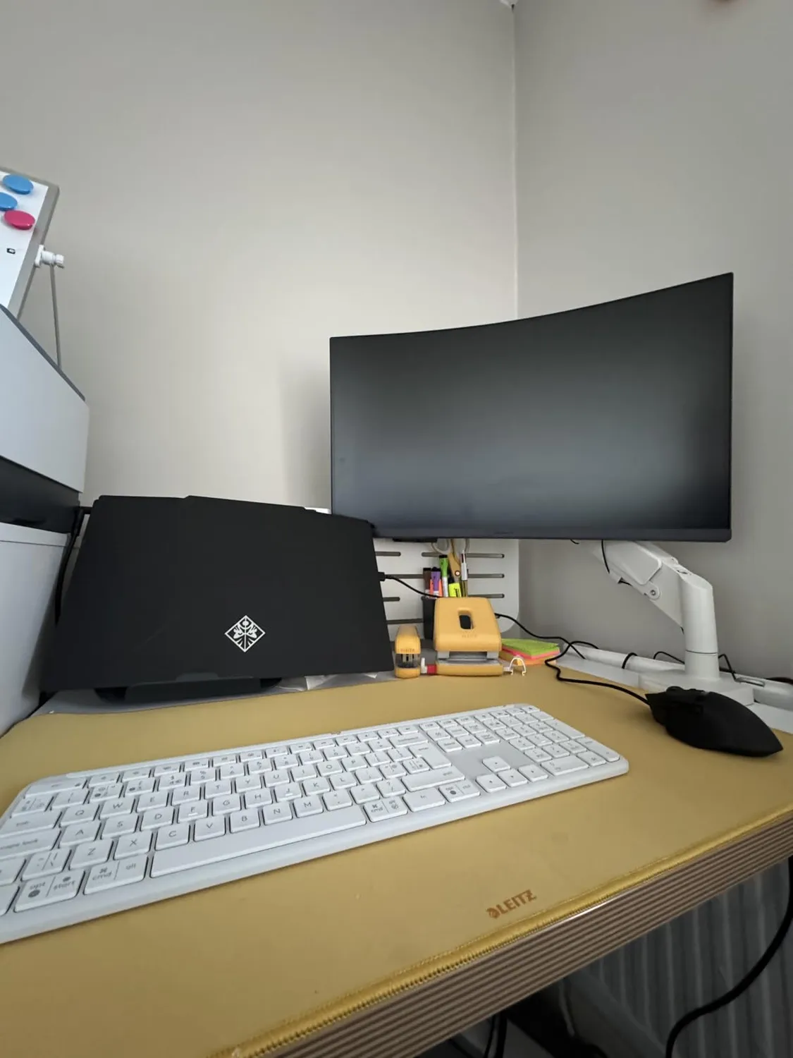 Leitz Ergo WOW 64890089 braccio monitor singolo grigio scuro 32" 9 kg