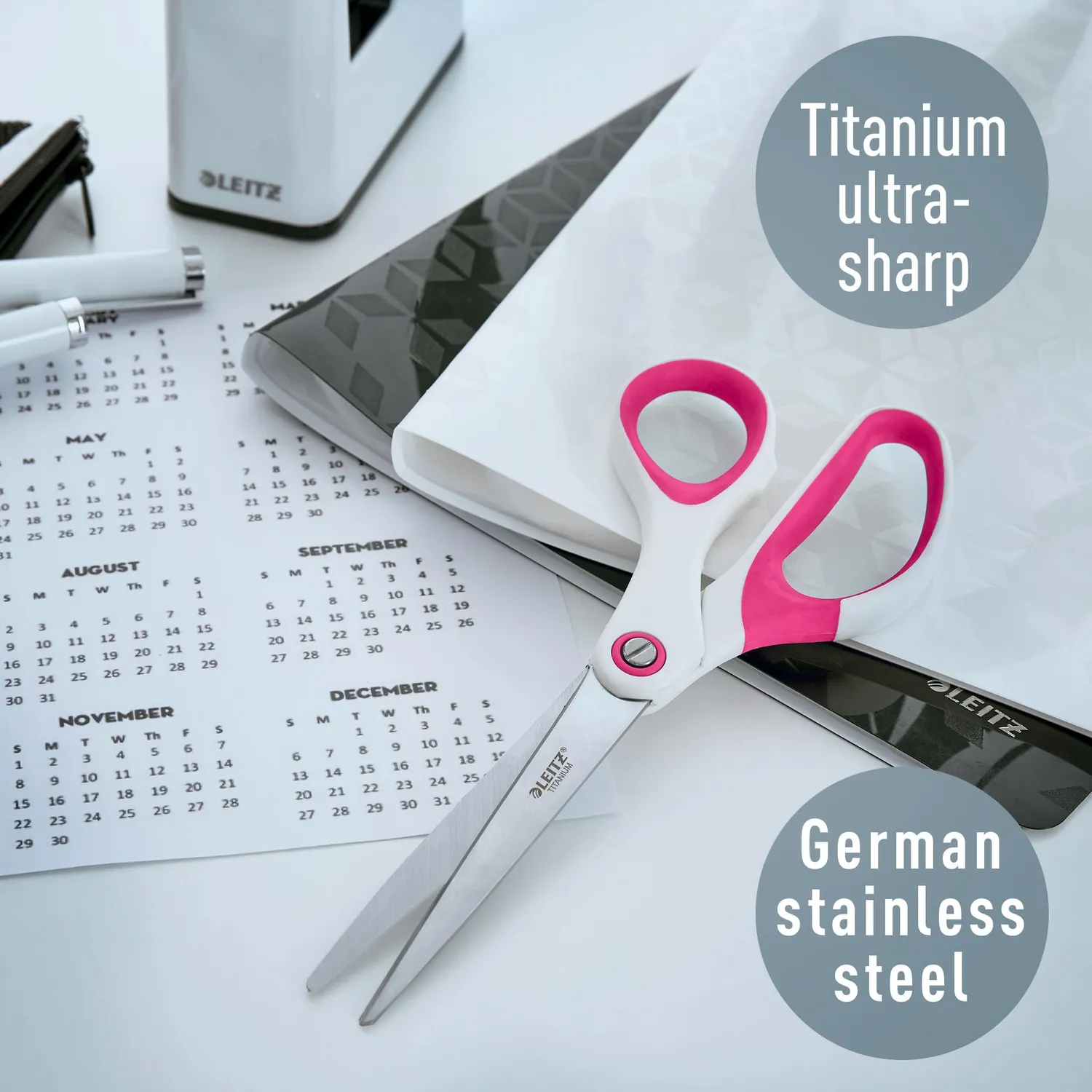 Leitz WOW 53192023 forbici titanio fucsia ambidestre