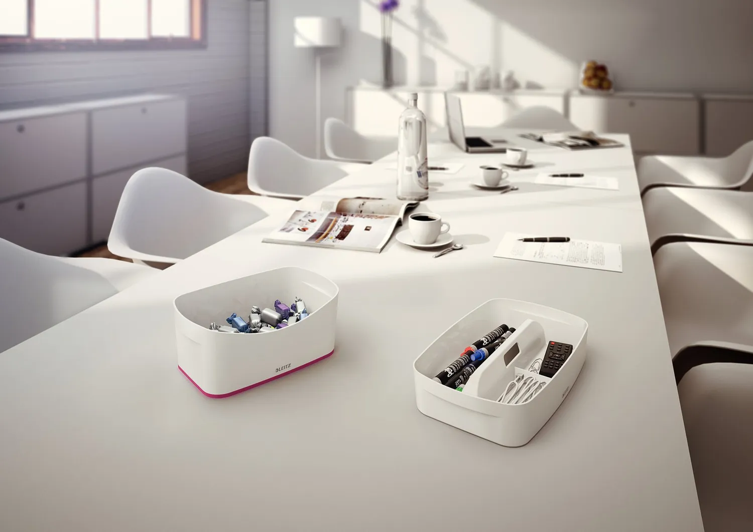 Leitz MyBox contenitore bianco grande con manico coperchio