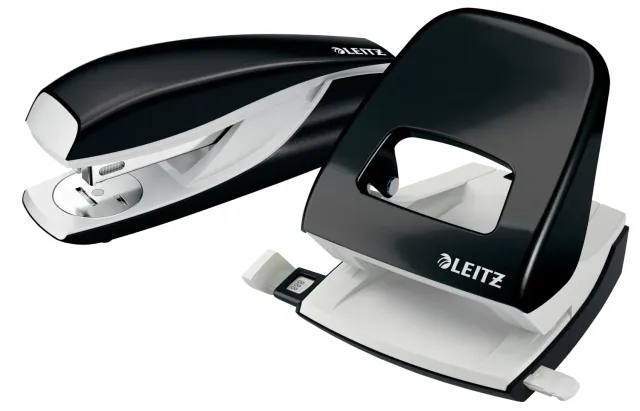 Leitz WOW 50951095 set cucitrice e perforatore nero 30 fogli